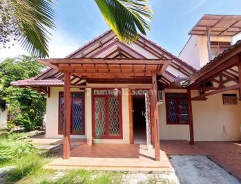 Disewakan Rumah Hook 1 Lantai, 2 teras, Komplek Cinere Depok