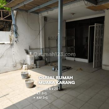 Rumah 2 Lantai di Pluit Karang