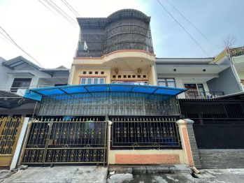 Dijual Rumah Mewah 3 Lantai di Kebun Jeruk Villa Tomang Indah Jakbar