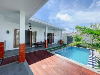 2BR Villa at central Canggu, 10mins from Batu Bolong  For Rent