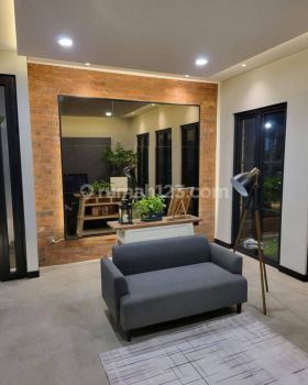 Rumah cantik siap huni di Pondok Indah