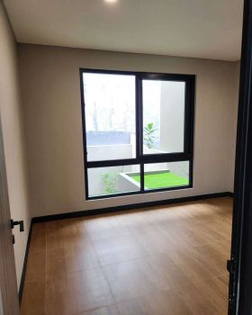 rumah baru di versailles residence serpong , bsd , rawa buntu