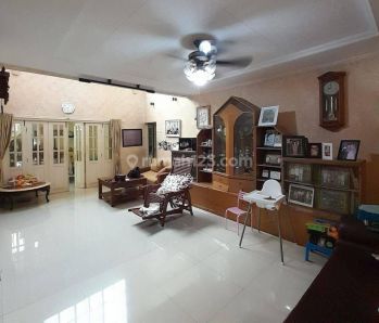 Dijual cepat rumah di Pisok sektor 5 Bintaro Jaya.