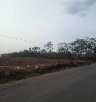 Tanah Luas Lokasi Padasuka Dekat Citra Maja Raya