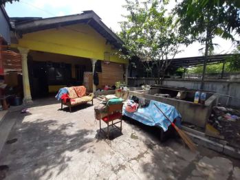 Jual tanah bonus bangunan lokasi sumber timur KPU lt 405m hrg 1,3M neg