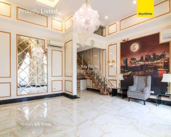 Rumah Mewah Bagus Siap Huni di District Premium Kebayoran Bintaro