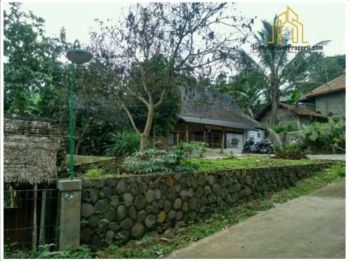 TANAH PLUS KOLAM ALAM SEJUK UJUNGBERUNG BANDUNG.