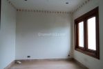 thumbnail-sewa-rumah-besar-3-lantai-menteng-dekat-taman-suropati-62br-11