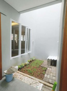 Rumah rapi siap huni di area Bintaro Sektor 2