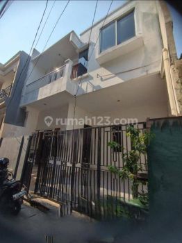 MURAH 8X11, 2,4LT 2+1KMR, JLN 3MOTOR BISA.