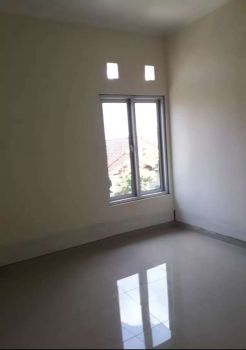 DIJUAL CEPAT RUMAH BARU 2 LANTAI DI PINGGIR JALAN RAYA MAGERU SRAGEN