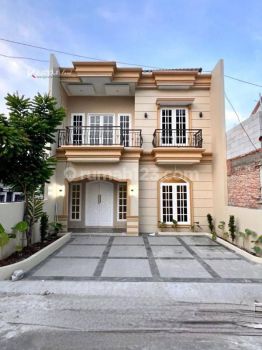 Rumah Modern Akses 2 Mobil Dekat Jalan Utama