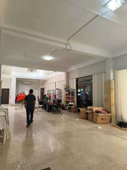 disewakan Rumah Usaha / bangunan komersial Pusat Kota Jalan ronggolawe