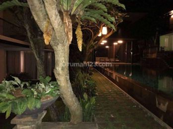 Dijual Rumah Cantik Limited Edition di Bintaro Sektor 9