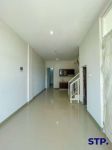 thumbnail-rumah-baru-berkonsep-town-house-3-lantai-di-wisma-permai-1