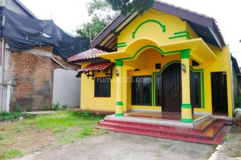 Rumah second Bagus dan luas dekat Kampus Akfist Colomadu