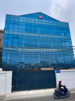 Dijual Cepat Gedung Perkantoran Menteng , Jalan Tambak .