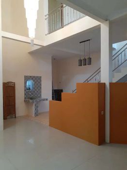 Di sewakan rumah 2 lantai