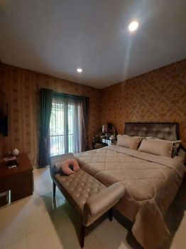 Disewakan rumah full furnished di Raffles hills Cibubur