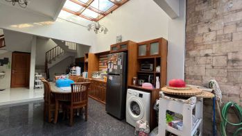 Sewa Rumah Mewah di Penumping Laweyan Solo Kota