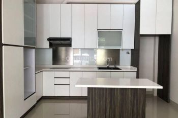 Rumah Disewakan 2 Lantai Furnished di Malibu Gading Serpong
