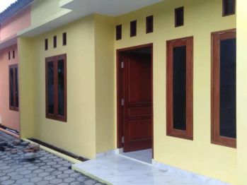 Disewakan / dikontrakan rumah strategis condet jl budaya