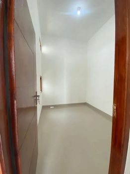 Rumah Modern 5x15 2 kamar tidur lokasi di barat Surabaya