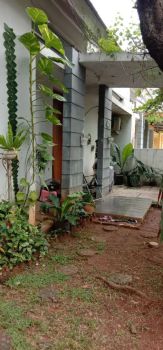 Dijual cepat rumah posisi hook luas tanah 242 meter di Harvest city