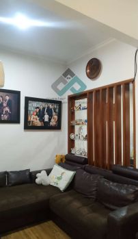 Rumah dijual 1,5 lantai terawat di Pinus Regency Cinambo Soekarnohatta