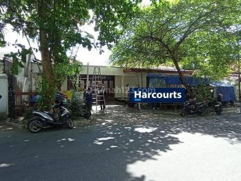 Rumah bagus strategis siap pakai