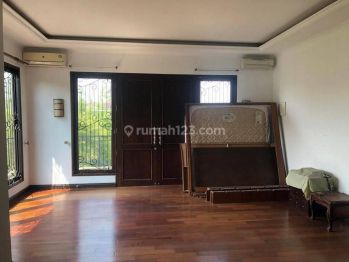 Hoek Rumah Walet Permai Pik Luas 310m Ada Kolam Renang