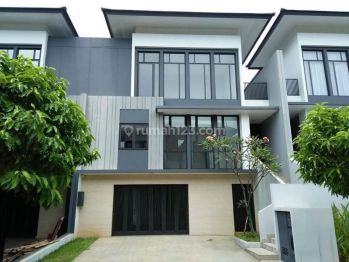 Rumah Mewah Siap Huni Di Cluster Lakewood Nava Park Bsd