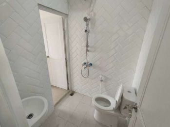 SEWA RUMAH 2 LANTAI MINIMALIS DI PERUMAHAN BEKASI TIMUR REGENCY