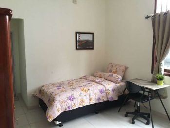 Kost Wanita Nyaman & Strategis di Tebet