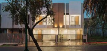 Rumah Indah dan Nyaman di Living Stone at Telaga Golf