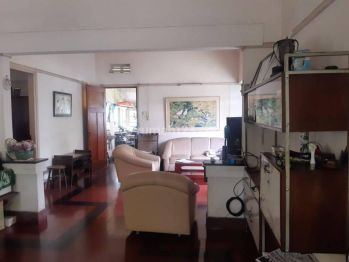 Rumah di Sayap jl L. R. E Martadinata (jl Riau) Bagus SHM