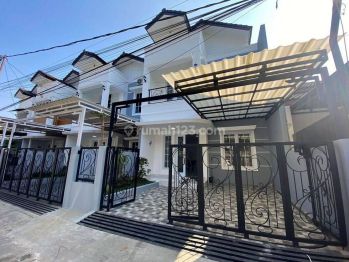 Rumah Baru 2 Lantai di Jl. Banjarsari Antapani, Bandung