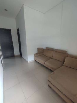 Rumah siap huni di komplek elite grand sharon 800 jt an