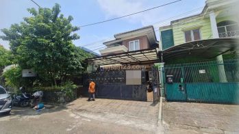 Rumah di Taman Royal Cipondoh Tangerang