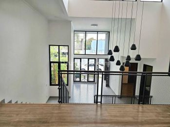 Jual cepat Rumah di Ritzone - Icon BSD - 2 Lt Split Level - interior baru fully