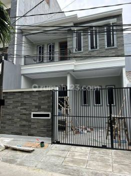 Rumah brand new di muara Karang dan siap huni TURUN HARGA