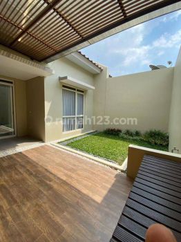 Rumah di Kota Baru Parahyangan, Dekat Danau Semifurnish