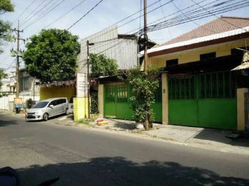 Rumah Siap Huni Raya Bratang Wetan