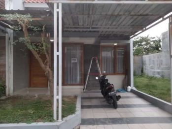 Dikontrakan rumah Barat kampus UMS