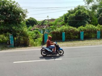 Jual tnh kawasan pergudangan dan pertokoan..