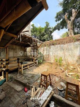 JUAL CEPAT RUMAH  HITUNG TANAH DI KEMANG TIMUR JAKARTA SELATAN