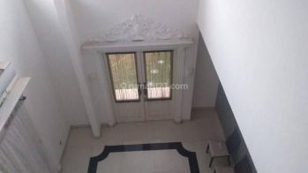 Rumah 2 Lantai di Bintaro Sektor 9 Jkt Selatan