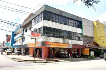 Ruko Pattimura Hook 2 Pintu Lebar 13m Semi Furnish Pontianak Kota