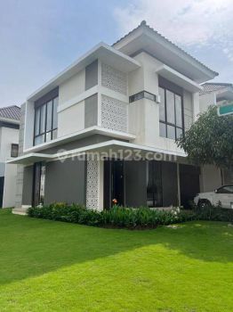 Disewakan Rumah Baru Hoek Modern di Btari Summarecon
