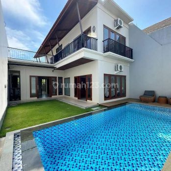 Dijual Rumah Bergaya Modern, Hanya 15 Menit Dari Seminyak Bali